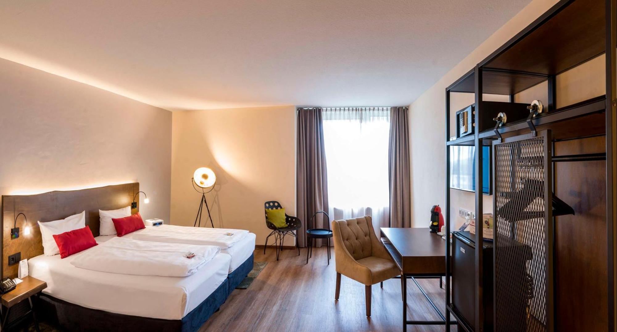 Best Western Plus Palatin Kongresshotel Вислох Экстерьер фото