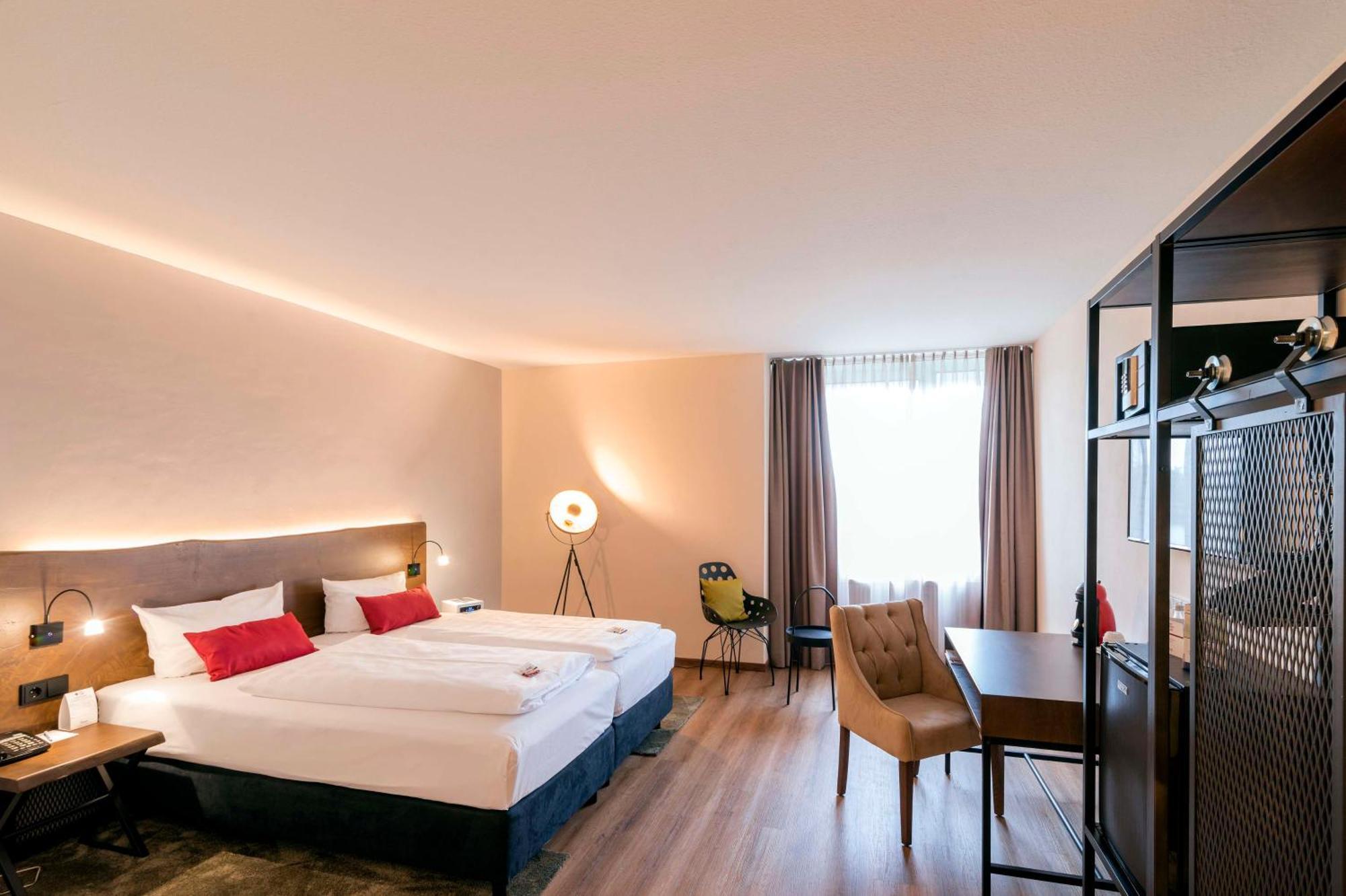 Best Western Plus Palatin Kongresshotel Вислох Экстерьер фото
