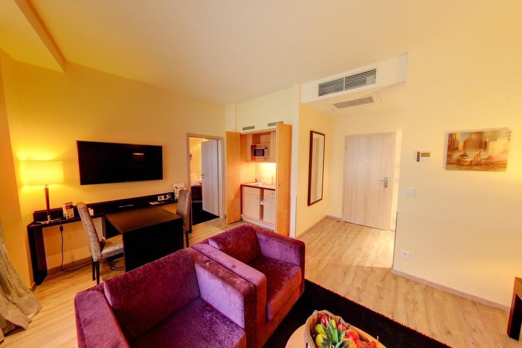 Best Western Plus Palatin Kongresshotel Вислох Экстерьер фото